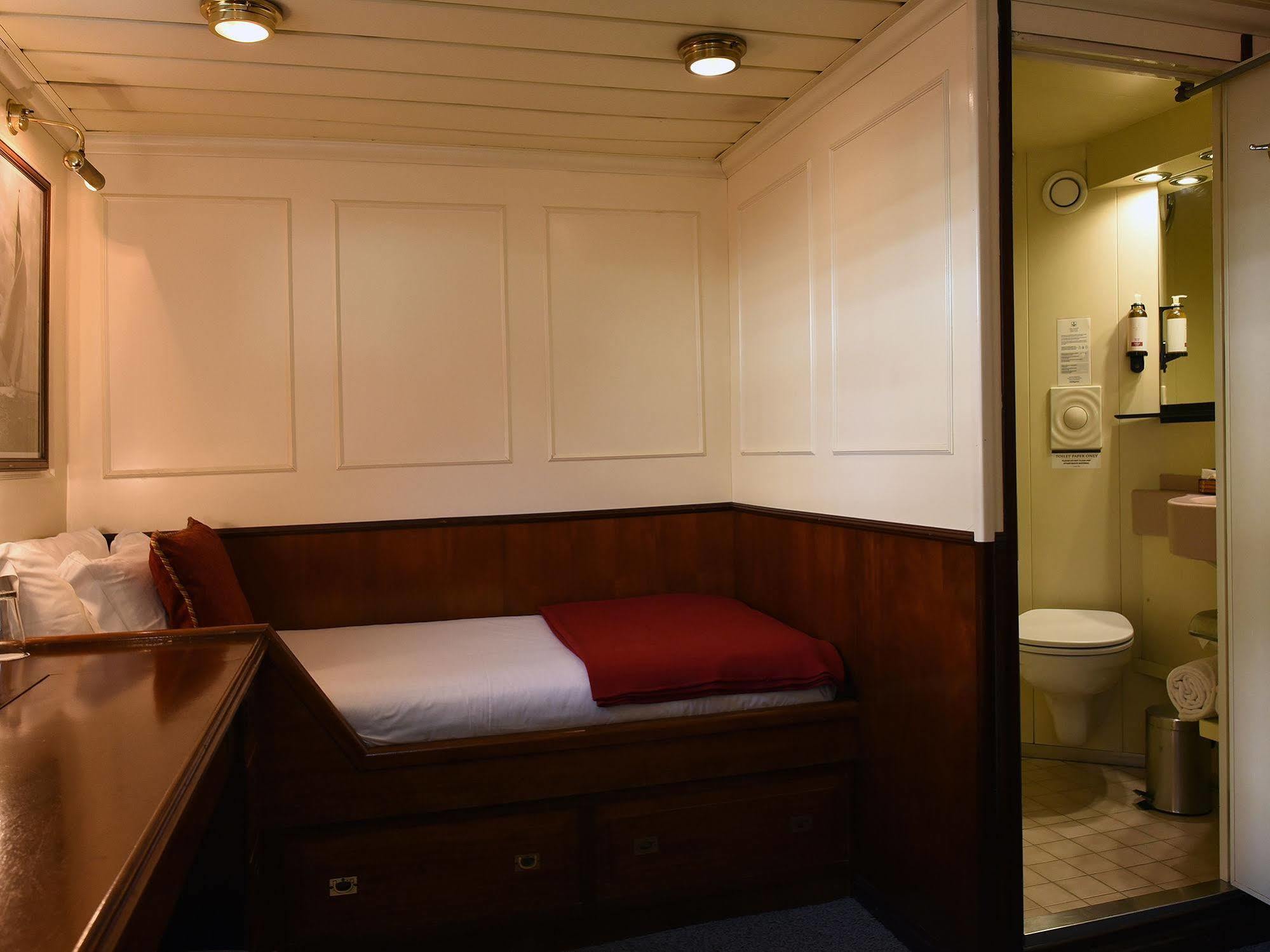 פורטו Invicta Ribeira Boat Hotel מראה חיצוני תמונה